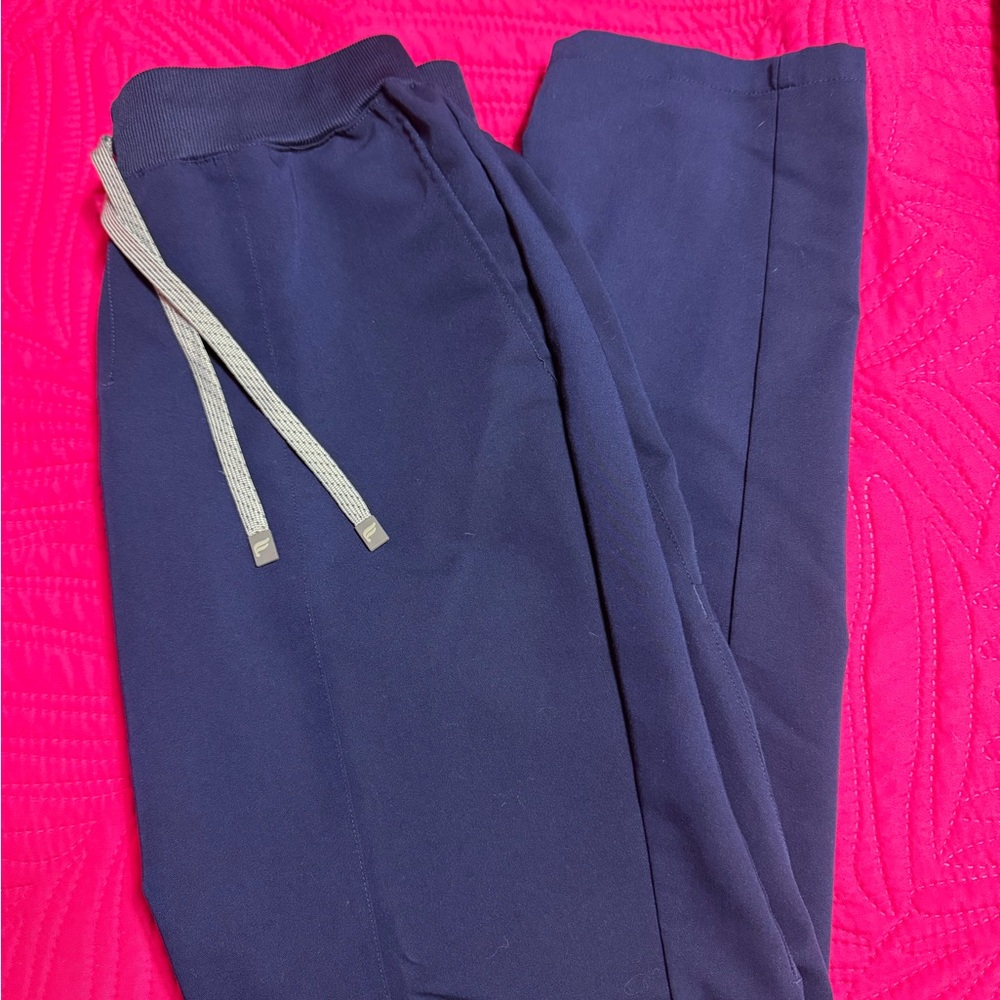 FABLETICS- STRAIGHT LEG SMALL SCRUBS PANTS